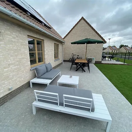 Vakantiehuis In With Garden & Bbq *