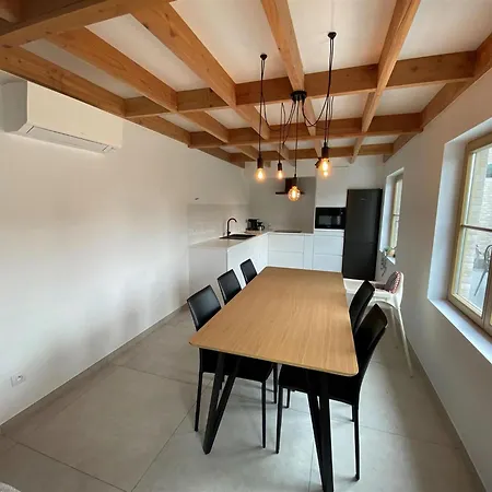 Vakantiehuis In With Garden & Bbq